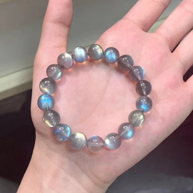 Natural ice-type blue-light gray moonstone labradorite single-loop bracelet - Image 2