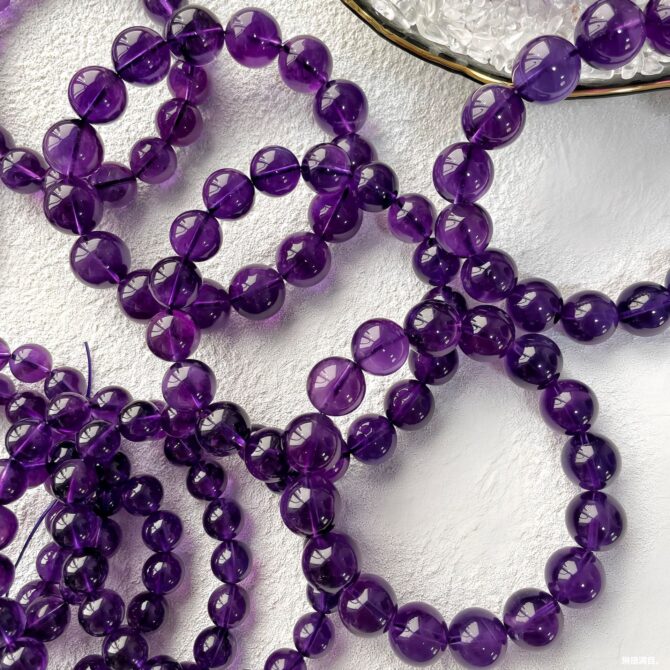 Uruguayan icy-type imperial purple crystal bracelet with super-grade transparency - Image 2
